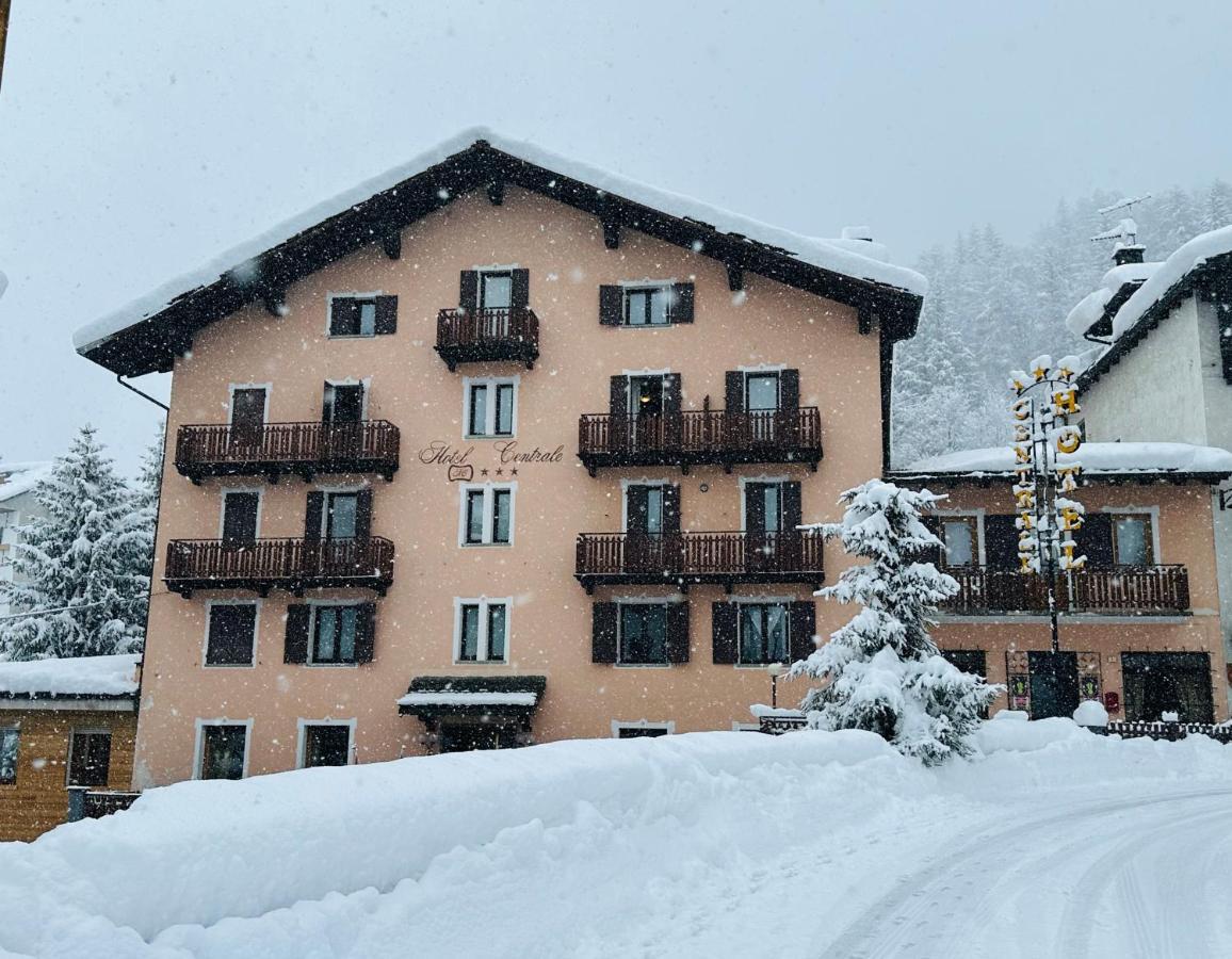 Centrale Hotel Courmayeur Exterior foto