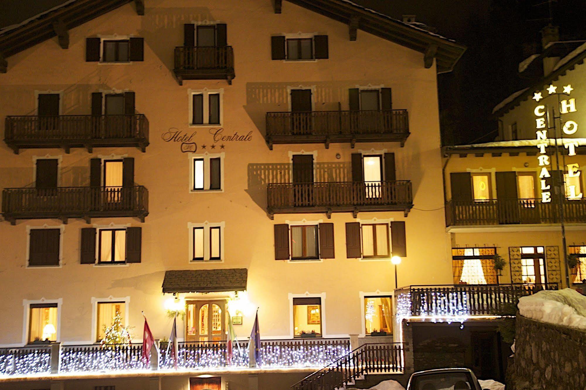 Centrale Hotel Courmayeur Exterior foto